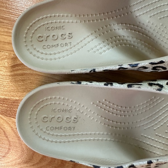 CROCS Animal Print Comfort Slides - Picture 2 of 5